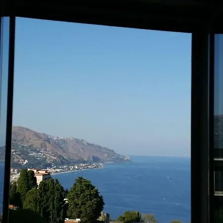 Panoramic Apartment *